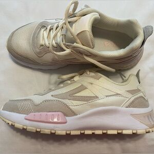 Fila Cream and Pink Women's Sneakers size 7.5